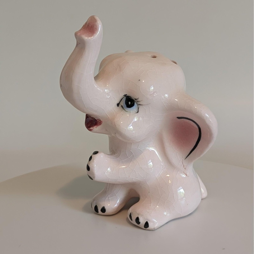 Vintage Pink Elephant Salt And‎ Pepper Shakers Anthropomorphic - Picture 3 of 16